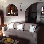 アパート Pleoussa And *