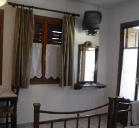 Apartment Pleoussa Studio And Skopelos Town