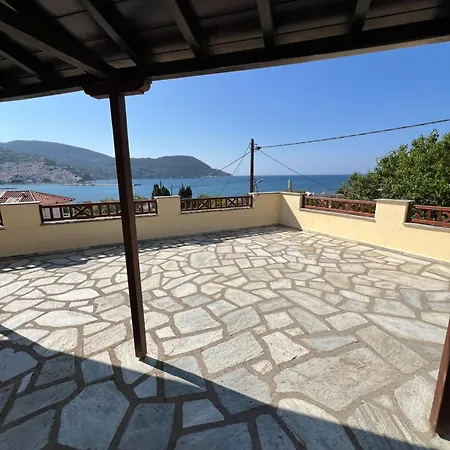 Apartment Pleoussa Studio And