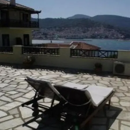 Apartment Pleoussa Studio And