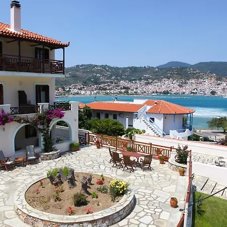 Apartment Pleoussa Studio And