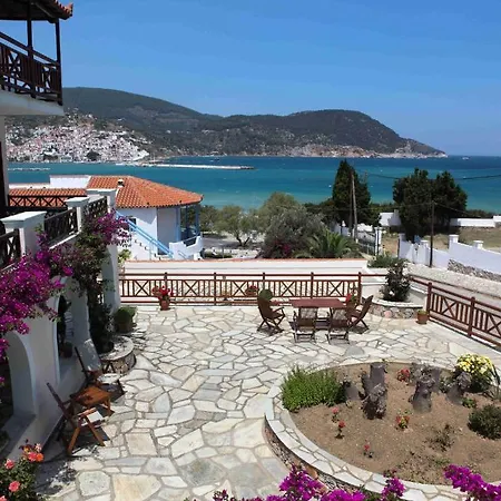 Апартаменты Pleoussa Studio And *