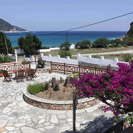 Pleoussa Studio And * Skopelos Town