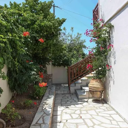 Pleoussa Studio And * Скопелос